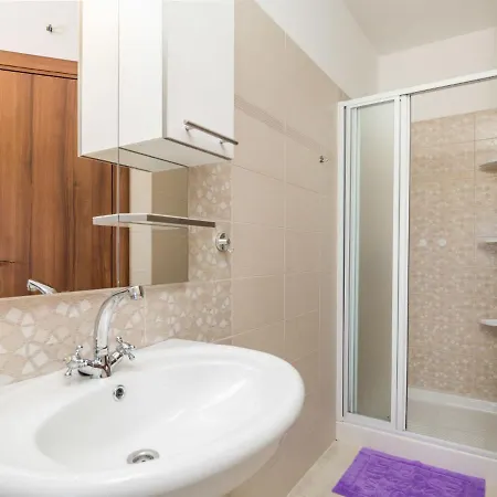 Baretuni - Lbn390 Ferienhaus *