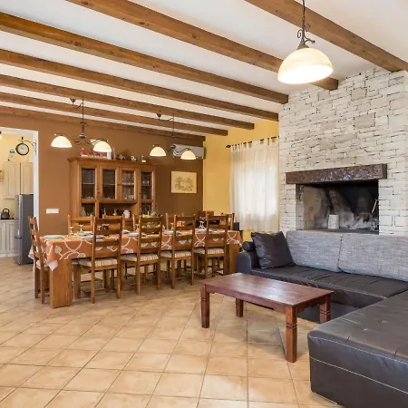 Casa de Férias Baretuni By Interhome