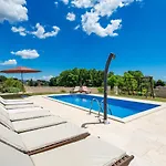 Baretuni By Interhome * Prnjani