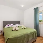 Baretuni By Interhome