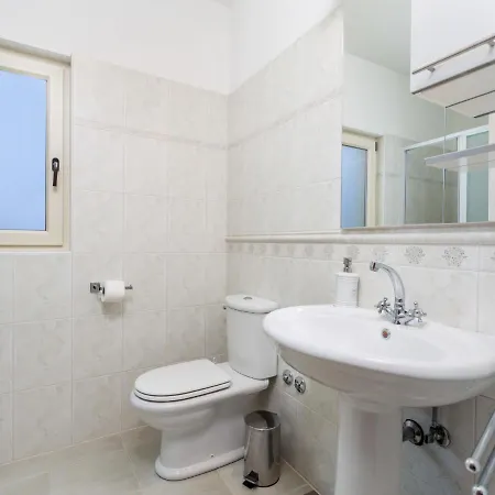 Holiday home Baretuni - Lbn390 By Interhome Prnjani