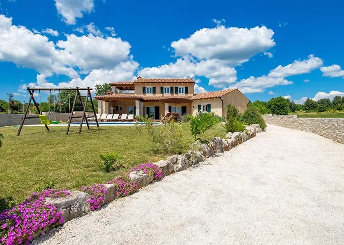 Baretuni By Interhome Vikendica